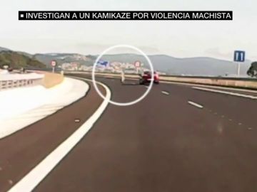 Kamikaze que intentó suicidarse tras estampar en coche en el que viajaba con su mujer Kamikaze que intentó suicidarse tras estampar en coche en el que viajaba con su mujer