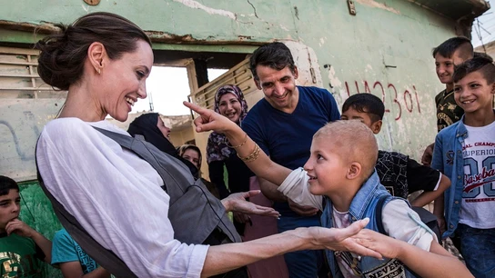 Angelina Jolie visita Mosul y pide que no se olvide a los iraquíes Angelina Jolie visita Mosul y pide que no se olvide a los iraquíes