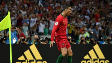 Cristiano celebra un gol con Portugal