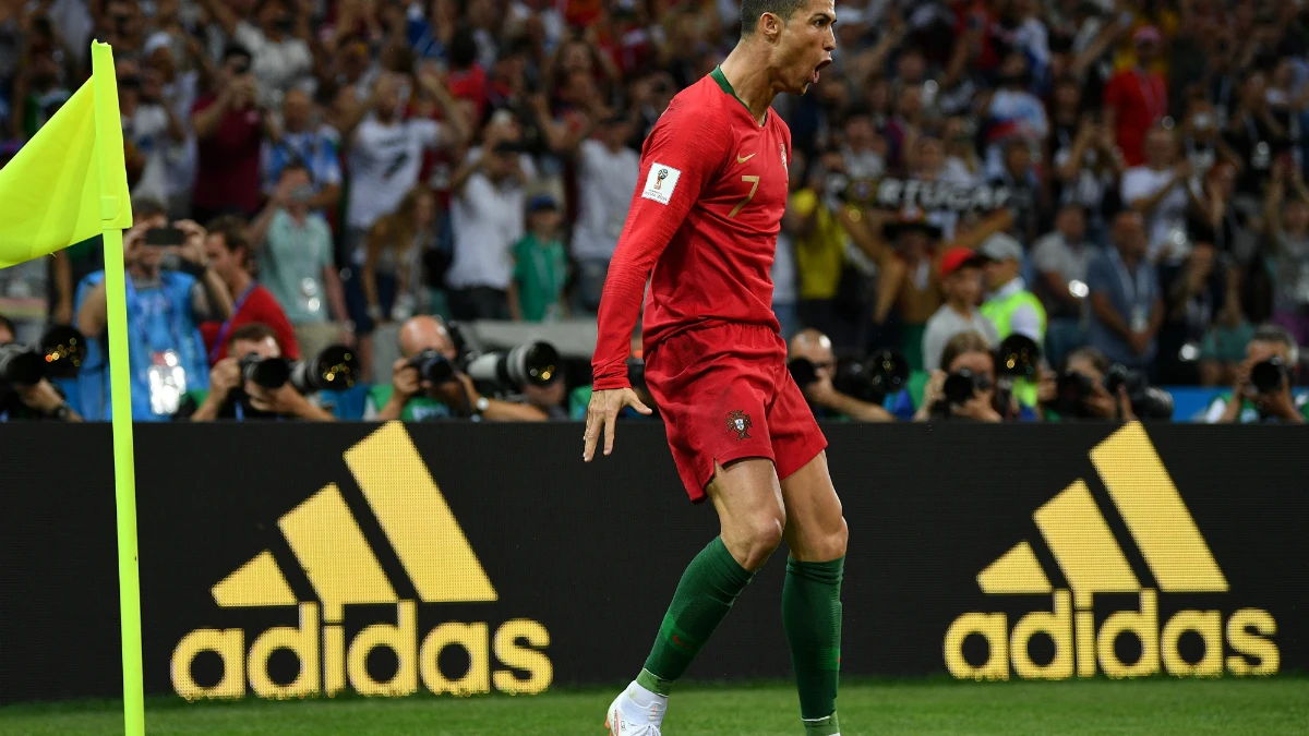 Cristiano celebra un gol con Portugal