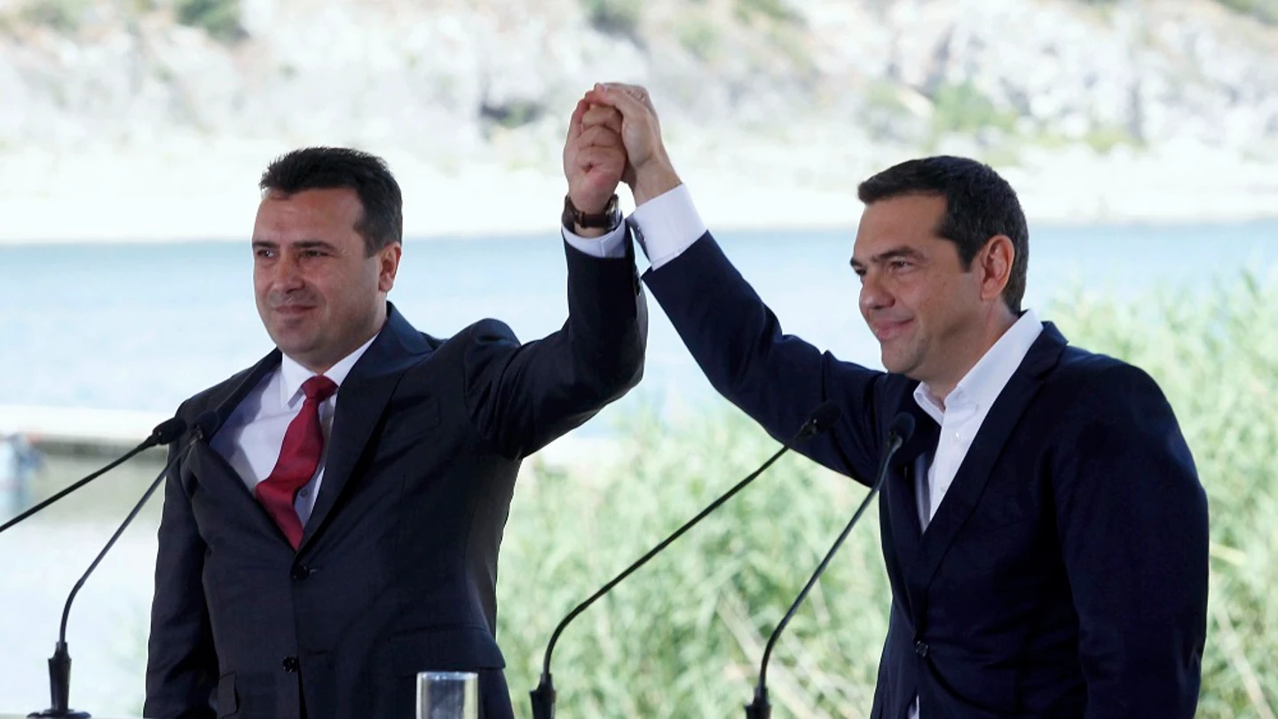Los gobiernos de Atenas y Skopjeb firman un acuerdo para cambiar el nombre de Macedonia Los gobiernos de Atenas y Skopjeb firman un acuerdo para cambiar el nombre de Macedonia