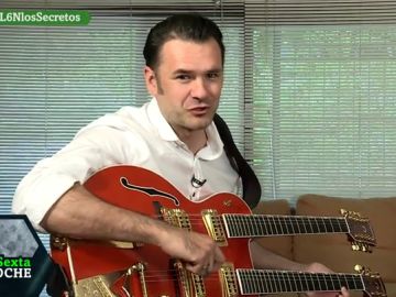 Iñaki López se cuela con laSexta Noche en el estudio de música de Álvaro Urquijo, líder de Los Secretos. Iñaki López se cuela con laSexta Noche en el estudio de música de Álvaro Urquijo, líder de Los Secretos.
