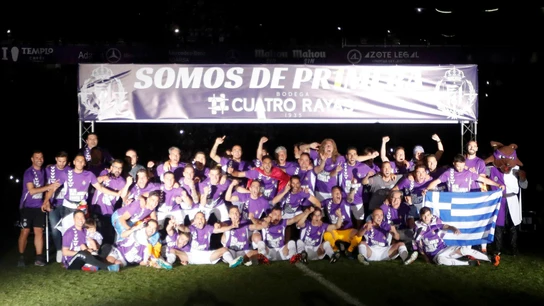 El Valladolid celebra el ascenso El Valladolid celebra el ascenso
