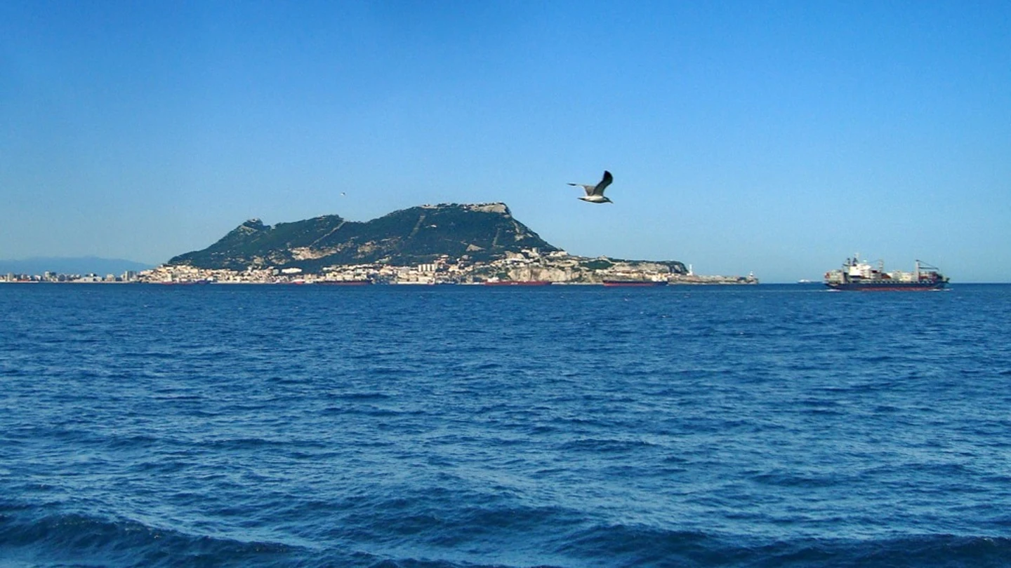 Gibraltar desde el mar Gibraltar desde el mar