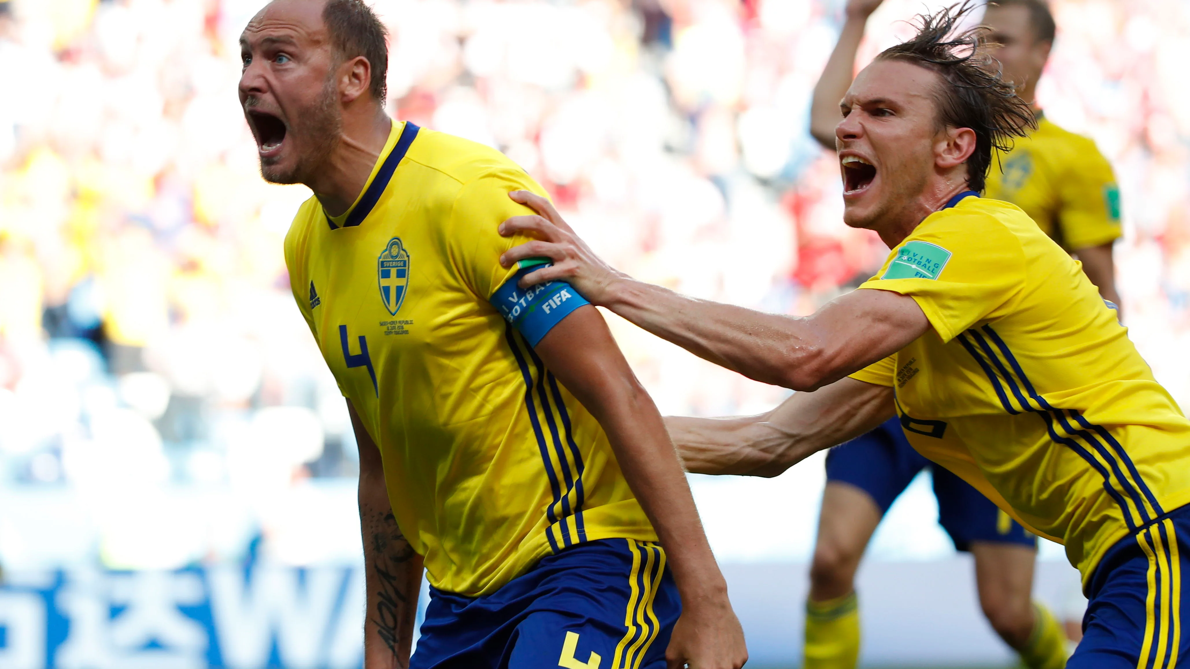 Andreas Granqvist celebra su gol ante Corea del Sur