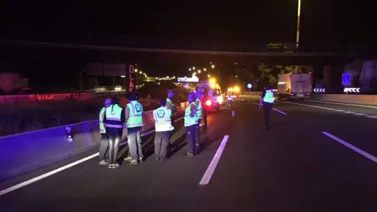 Equipos de emergencia trabajan en el lugar donde se produjo el atropello Equipos de emergencia trabajan en el lugar donde se produjo el atropello