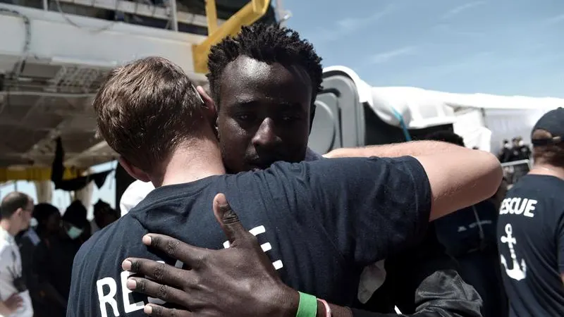Desembarco de migrantes que iban a bordo del Aquarius en Valencia Desembarco de migrantes que iban a bordo del Aquarius en Valencia