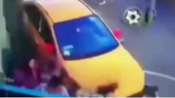 Atropello múltiple de un taxista en Moscú