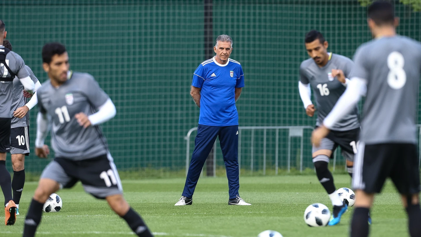 Carlos Queiroz supervisa un entrenamiento en Bakovka Carlos Queiroz supervisa un entrenamiento en Bakovka