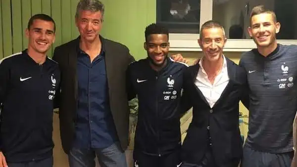 Miguel Ángel Gil Marín, con Griezmann, Lemar y Lucas Hernández