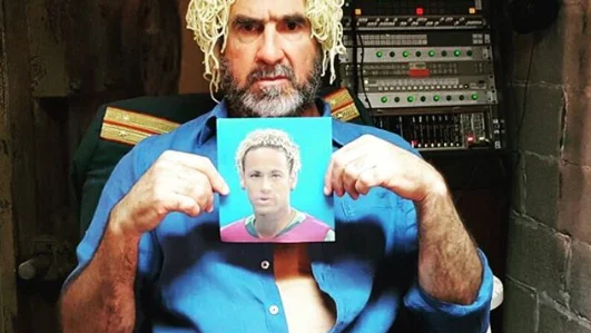 Cantona, con una foto de Neymar