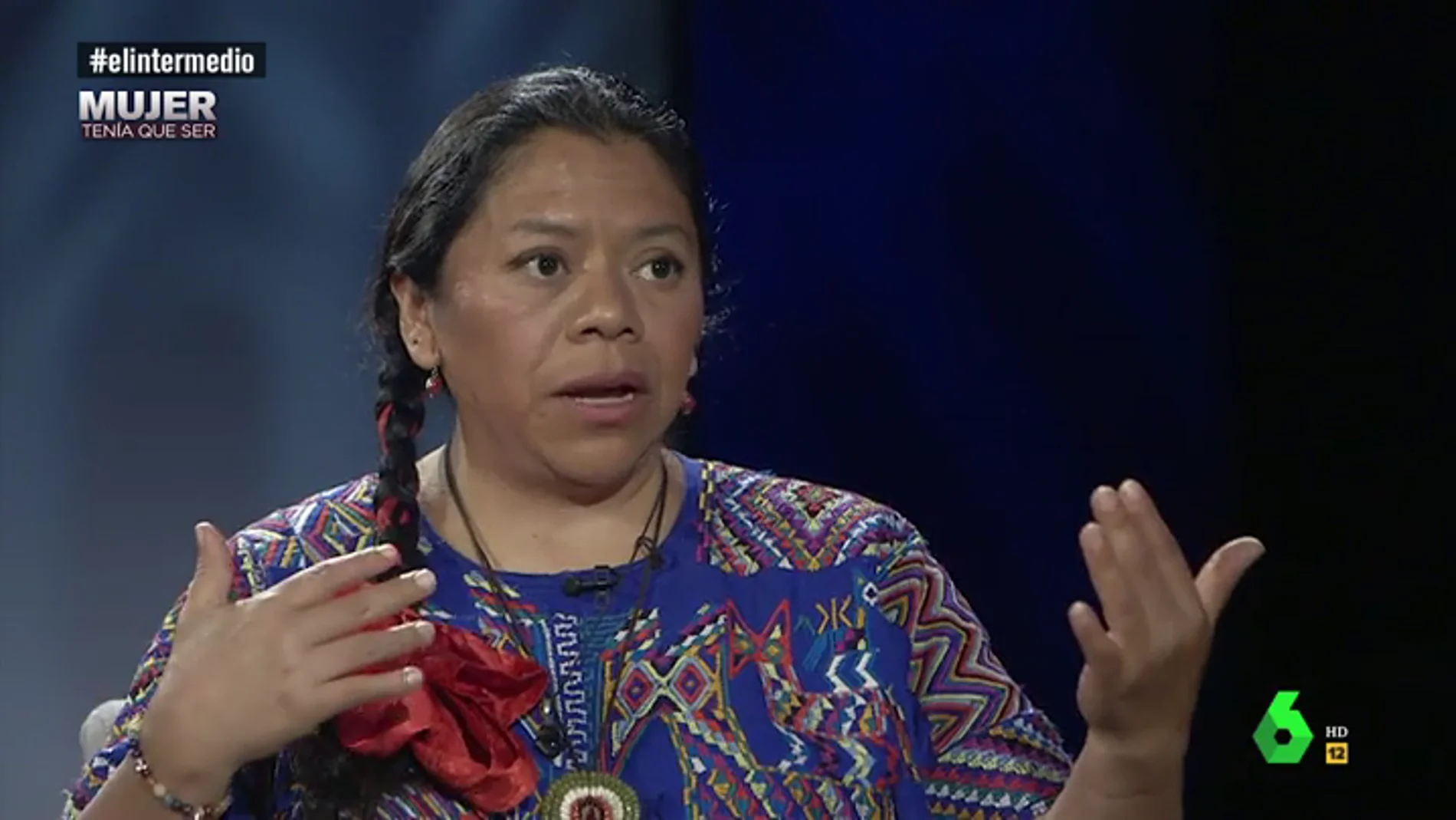 Habla Lolita Chávez, líder indígena en Guatemala: "Ahí es delito social que las mujeres miremos a los ojos, debemos tener la vista en el suelo"