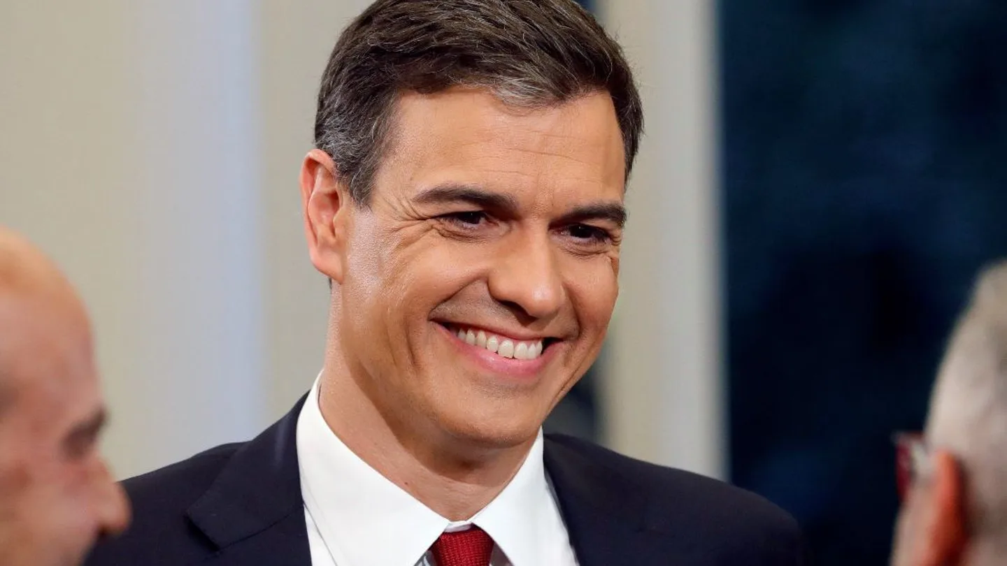 Pedro Sánchez antes de comenzar su entrevista en La Moncloa Pedro Sánchez antes de comenzar su entrevista en La Moncloa