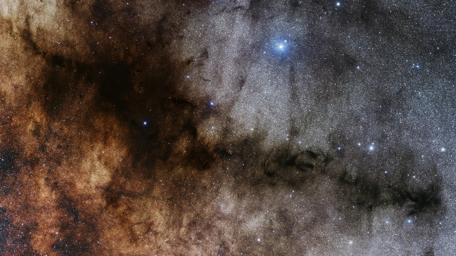 Las estrellas se distribuyen en los cumulos antes de brillar