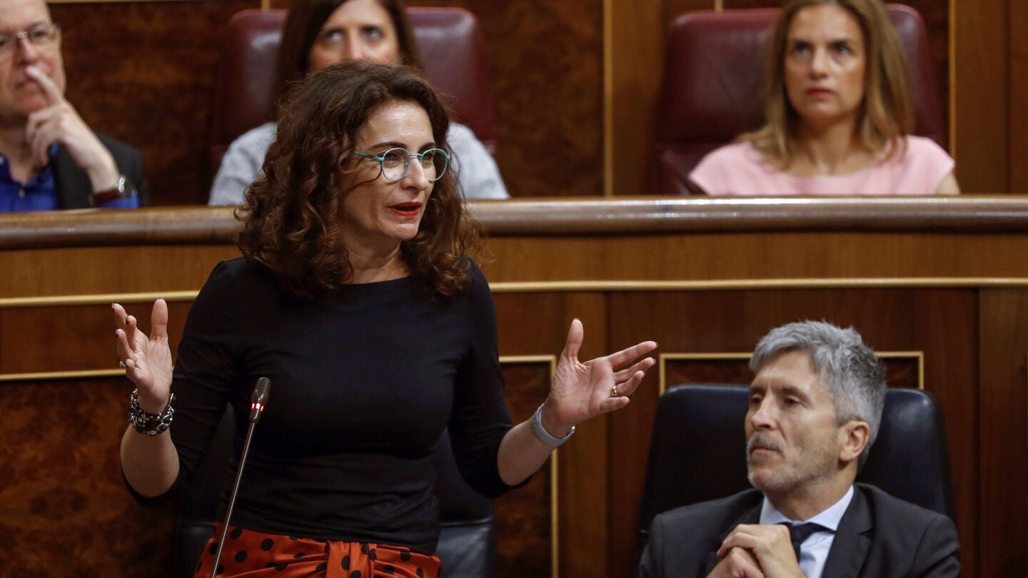 La ministra de Hacienda, Mar&iacute;a Jes&uacute;s Montero
