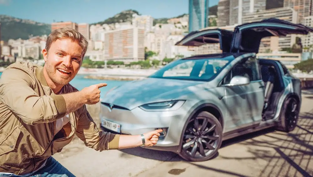 El Autopilot del Tesla Model X mete miedo a Nico Rosberg