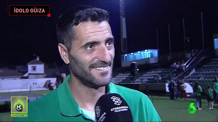 Dani Güiza logró el ascenso con el Atlético Sanluqueño siendo el ídolo de la afición Dani Güiza logró el ascenso con el Atlético Sanluqueño siendo el ídolo de la afición