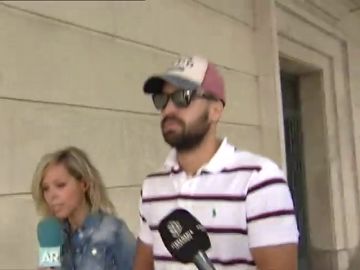 La Audiencia de Navarra requiere información a la Policía sobre el guardia civil de La Manada que solicitó el pasaporte La Audiencia de Navarra requiere información a la Policía sobre el guardia civil de La Manada que solicitó el pasaporte