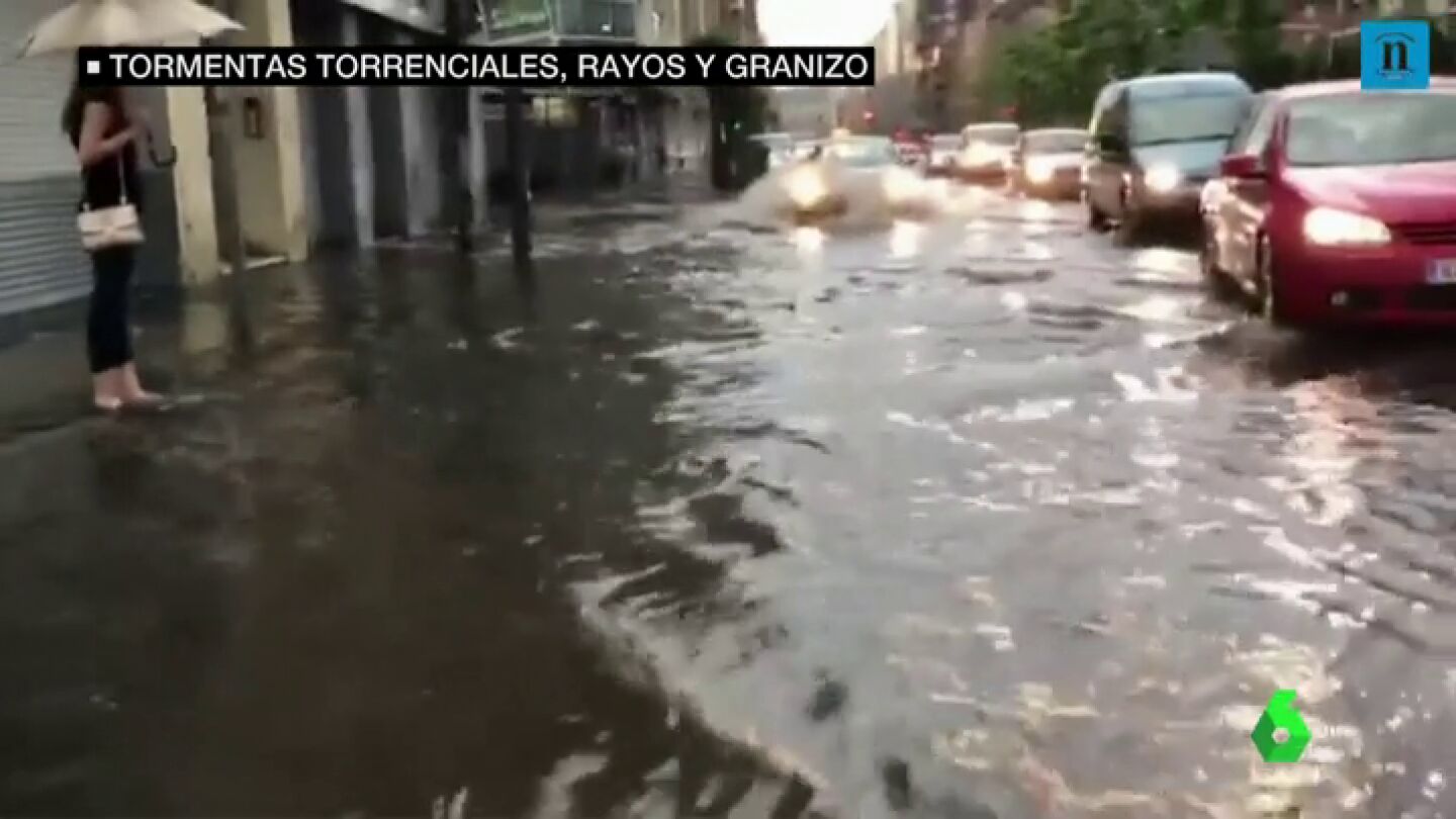 Entre lluvias torrenciales y una de las mayores tormentas de la historia: as&iacute; empiezan nuestras vacaciones de verano