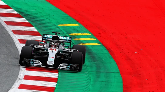 Lewis Hamilton, en el trazado de Spielberg Lewis Hamilton, en el trazado de Spielberg