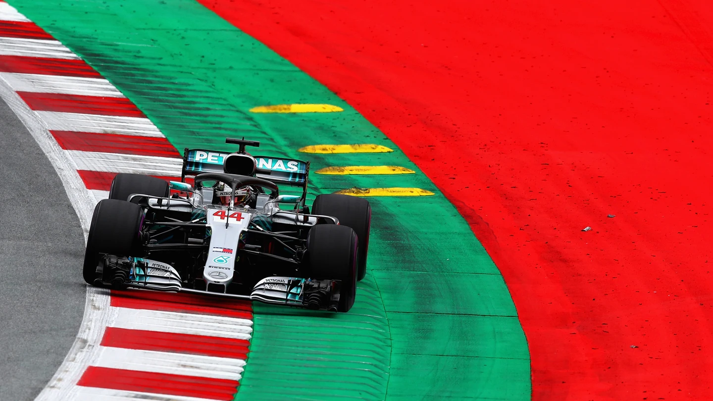 Lewis Hamilton, en el trazado de Spielberg Lewis Hamilton, en el trazado de Spielberg