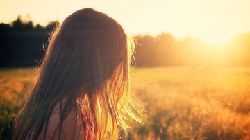La acumulación de grasa en el cabello difiere, entre otras cosas, por genética y por las hormonas