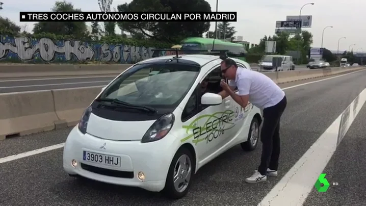 Tal vez te hayas cruzado con ellos y no te has dado cuenta: los coches autónomos ya circulan por carreteras españolas