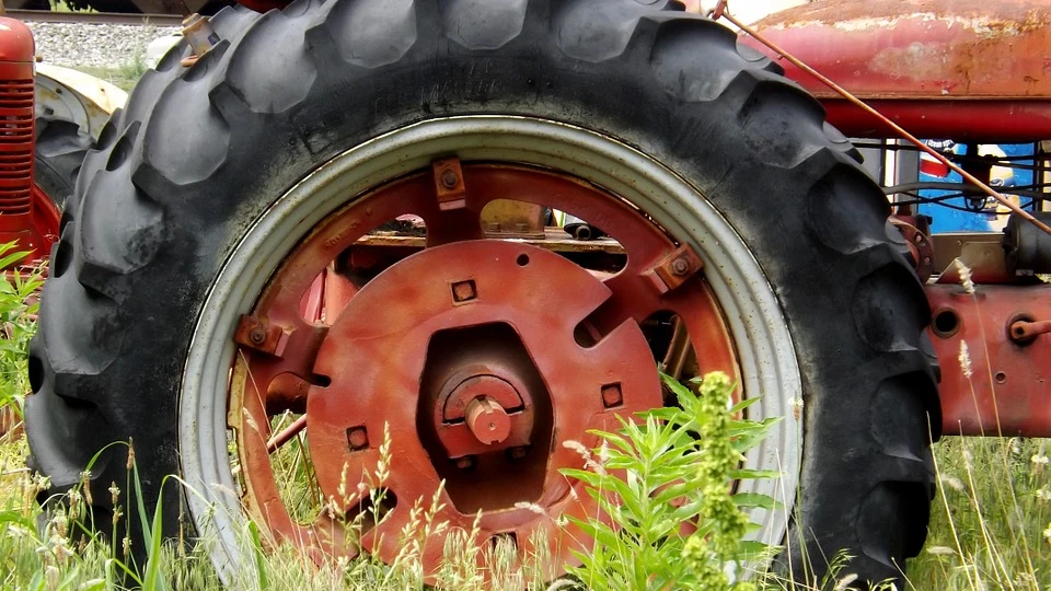 Rueda de un tractor