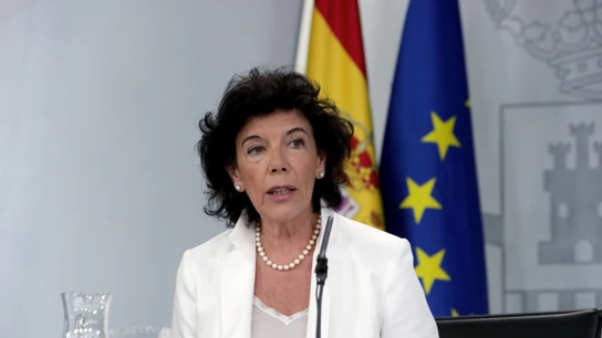 La portavoz del Gobierno, Isabel Celaá, durante una rueda de prensa posterior al Consejo de Ministros. La portavoz del Gobierno, Isabel Celaá, durante una rueda de prensa posterior al Consejo de Ministros.