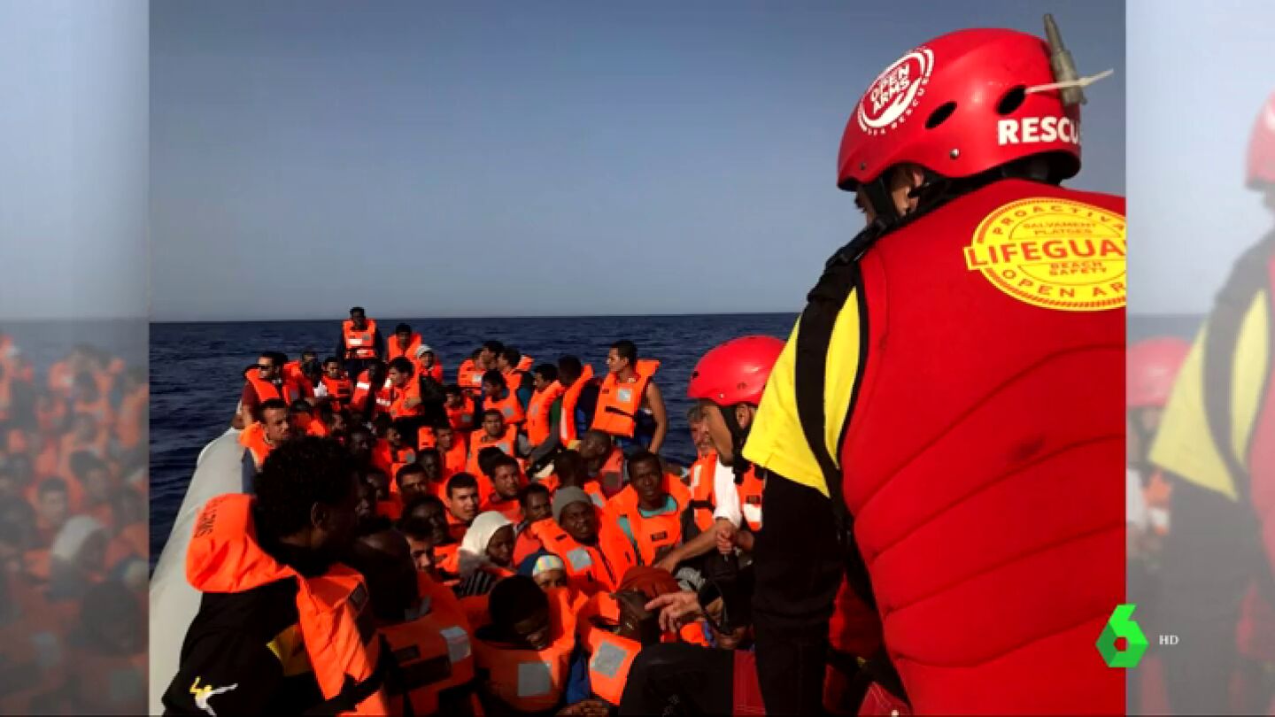 Proactiva Open Arms negocia traer a 59 migrantes a Espa&ntilde;a despu&eacute;s de que Italia cerrase sus puertos a la ONG espa&ntilde;ola