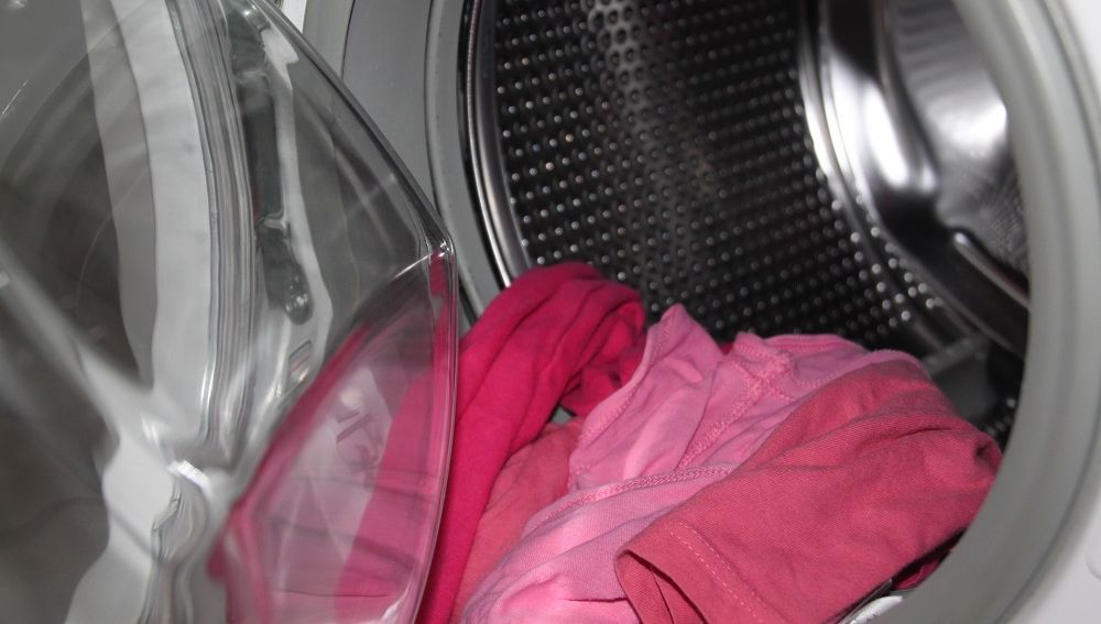 Muere asfixiado un niño de tres años tras esconderse en una lavadora