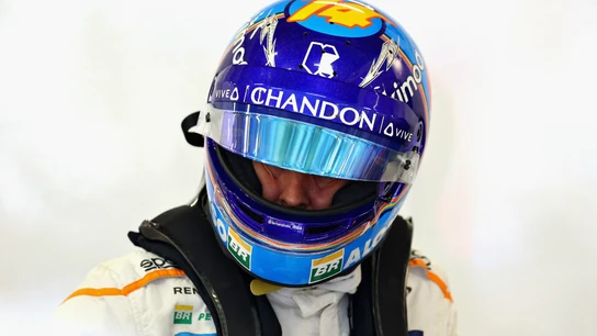 Fernando Alonso, en su box Fernando Alonso, en su box