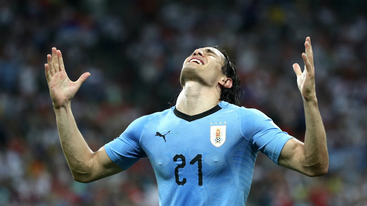 Cavani celebra un gol con Uruguay