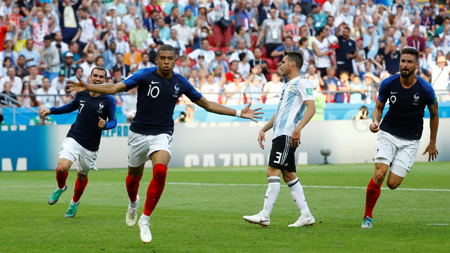 Mbappé celebra uno de sus goles ante Argentina Mbappé celebra uno de sus goles ante Argentina