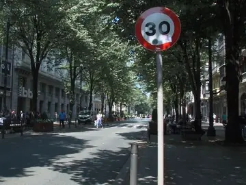 Señalización en la Gran Vía de Bilbao Señalización en la Gran Vía de Bilbao