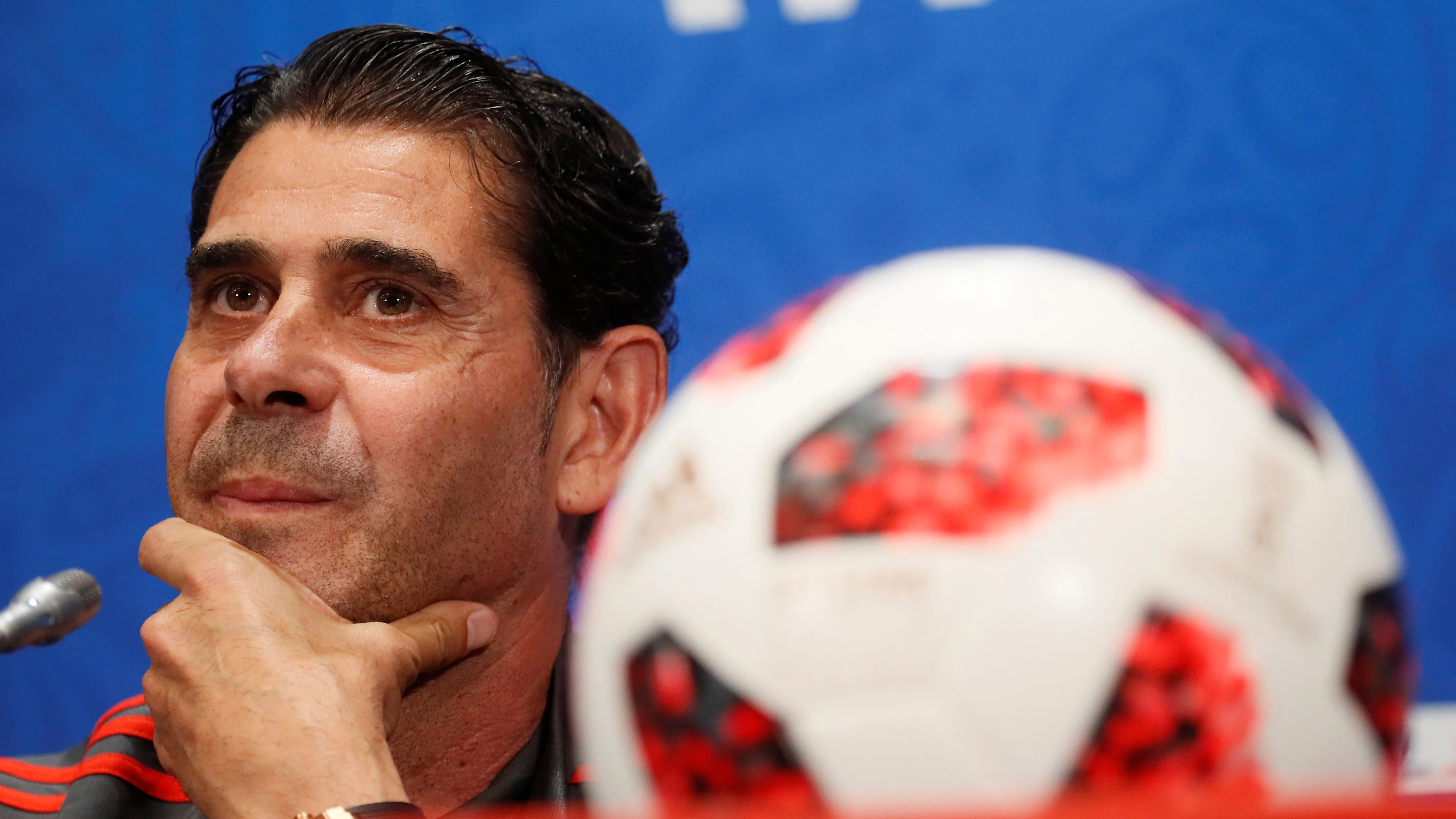 Fernando Hierro, en rueda de prensa