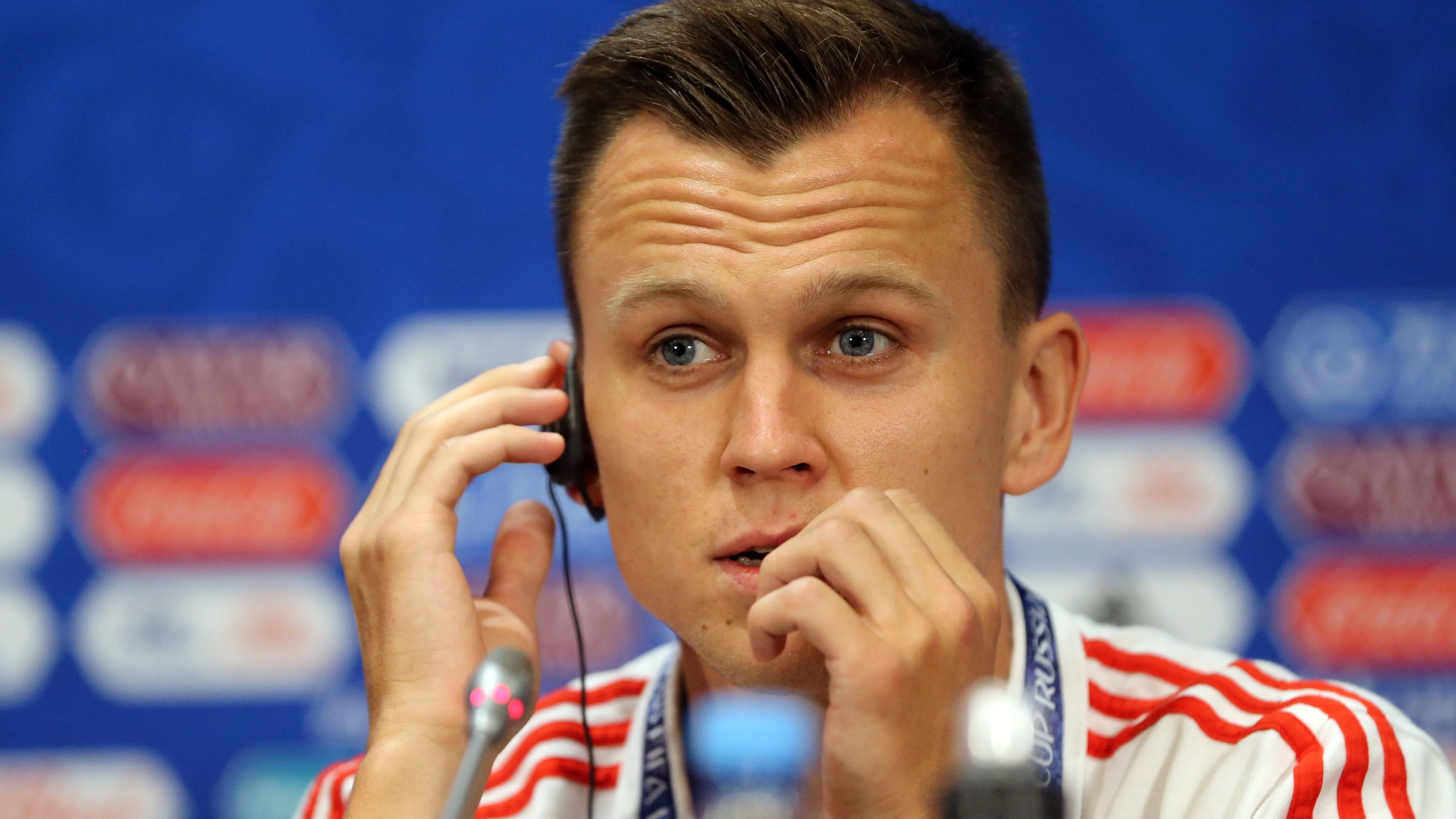 Denis Chéryshev, en rueda de prensa