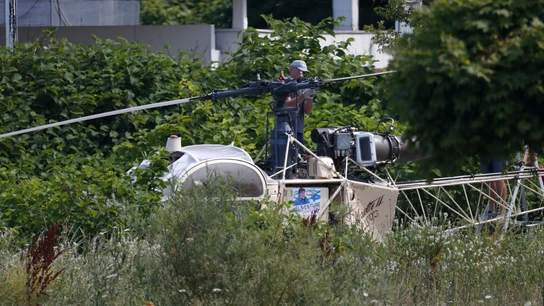 El helicóptero utilizado para la fuga de prisión fue hallado incendiado El helicóptero utilizado para la fuga de prisión fue hallado incendiado