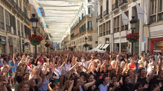 3.920 personas han seguido la coreografía de los bailaores 3.920 personas han seguido la coreografía de los bailaores