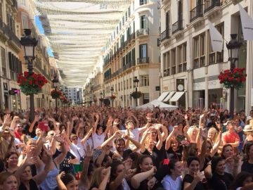 3.920 personas han seguido la coreografía de los bailaores 3.920 personas han seguido la coreografía de los bailaores