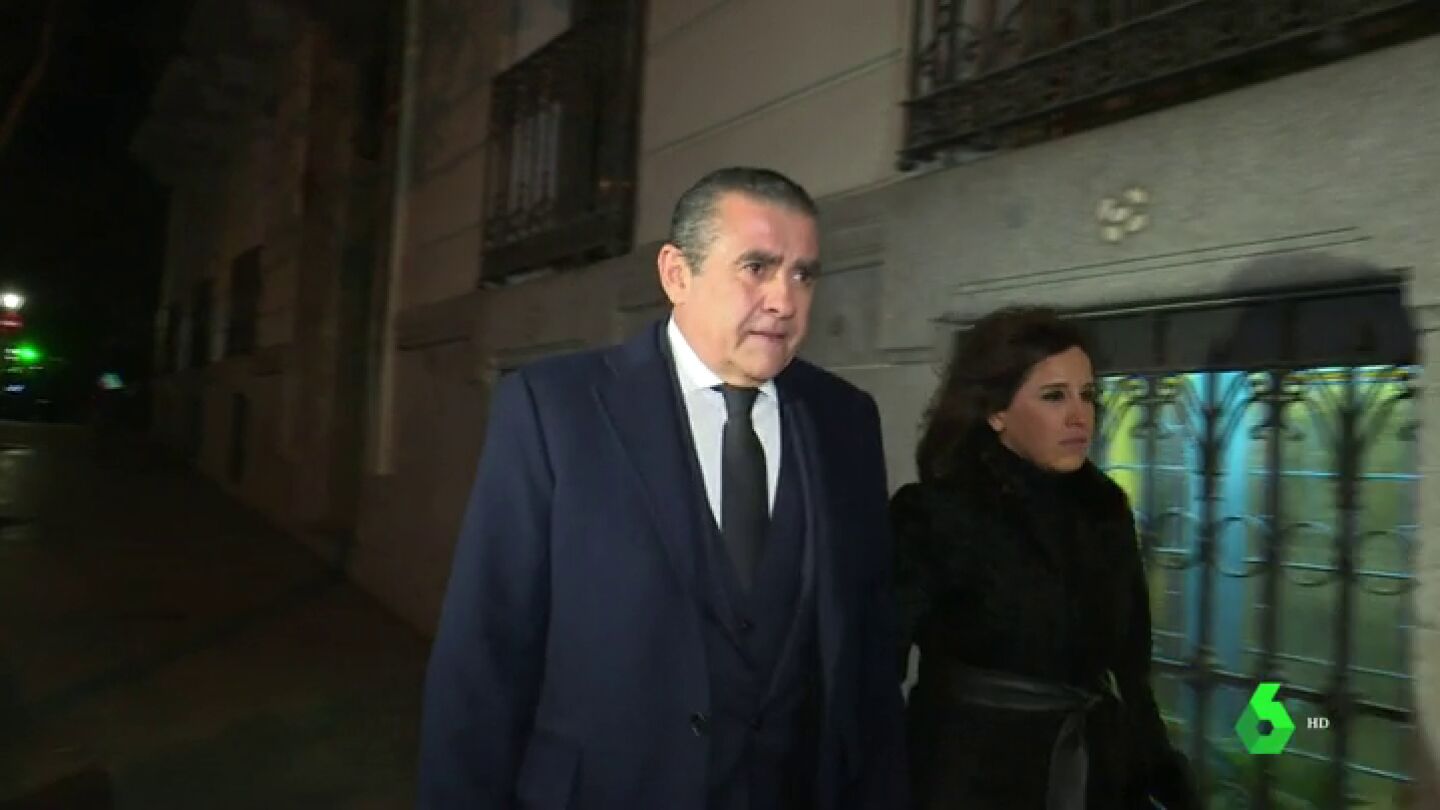 Los nietos de Franco firman ante notario su oposici&oacute;n al traslado de los restos del dictador