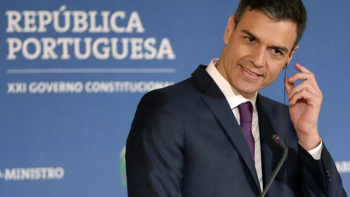 Pedro Sánchez durante una rueda de prensa en Lisboa