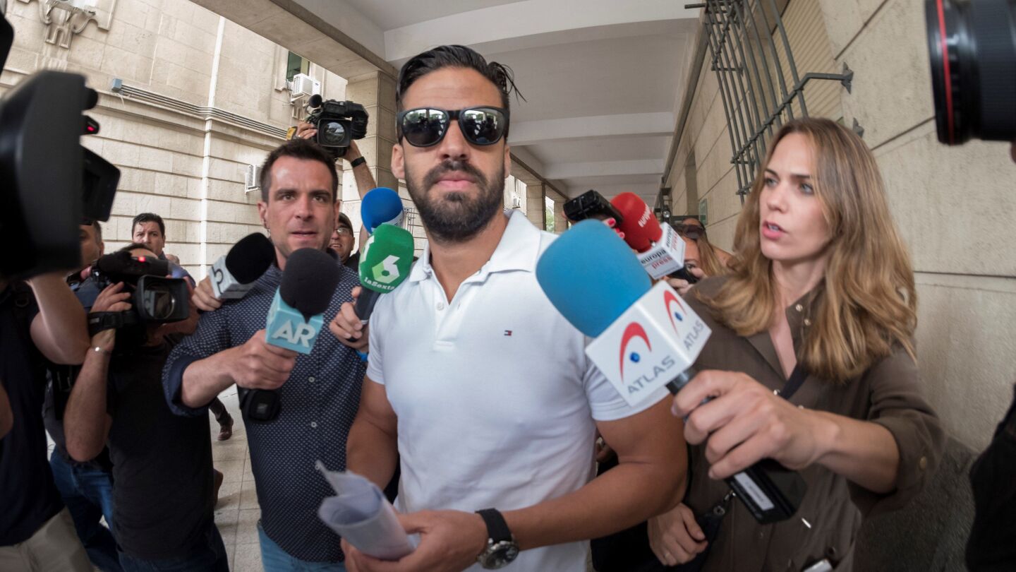 Antonio Manuel Guerrero, uno de los integrantes de 'La Manada', ante el juzgado de guardia de Sevilla.