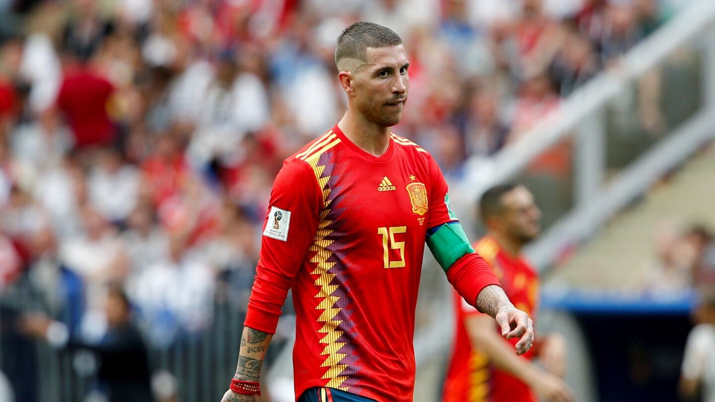 Sergio Ramos, con gesto contrariado en el partido de la selecci&oacute;n espa&ntilde;ola