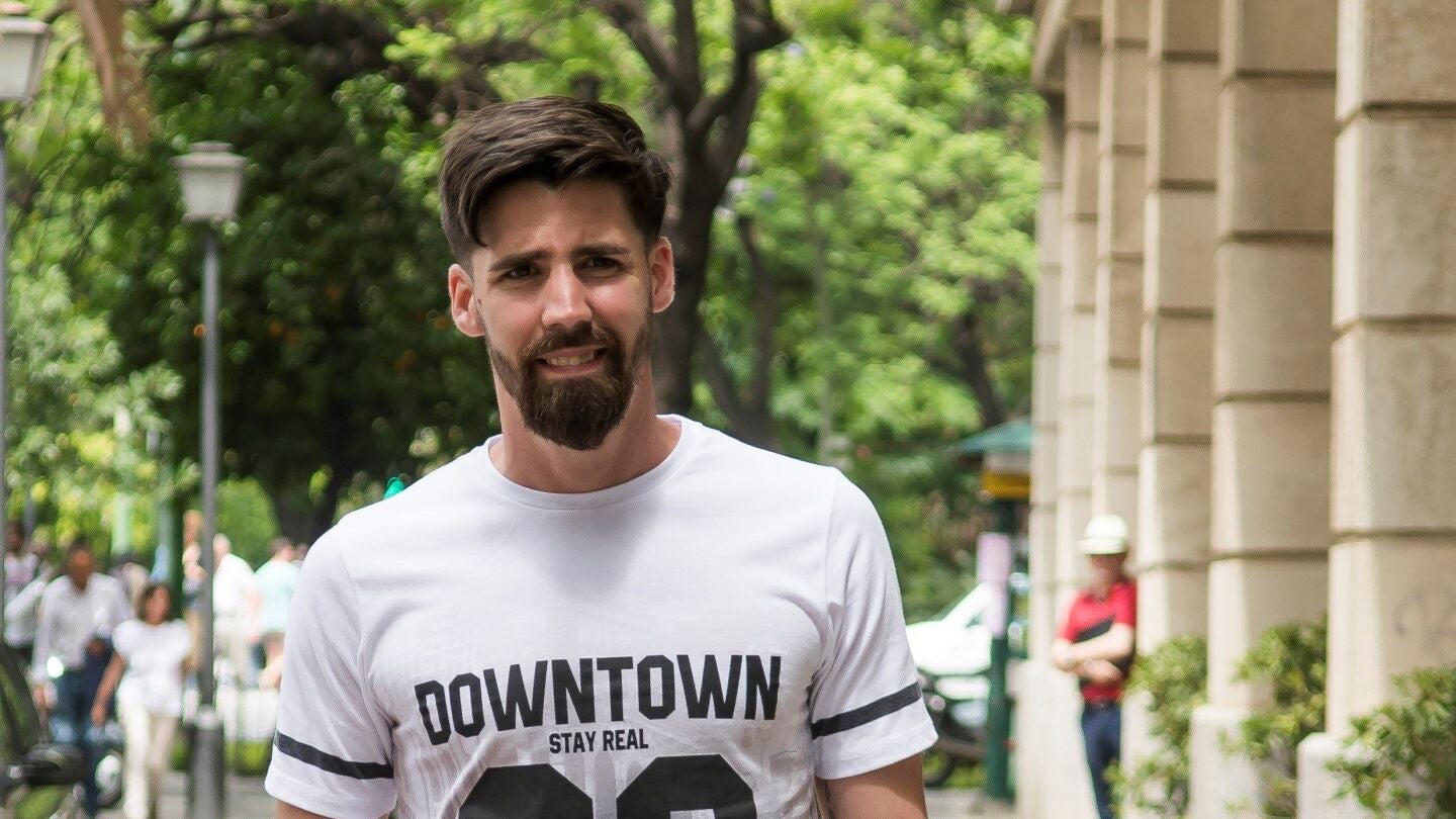 Jes&uacute;s Escudero, el peluquero de 'La Manada', acude a firmar al juzgado
