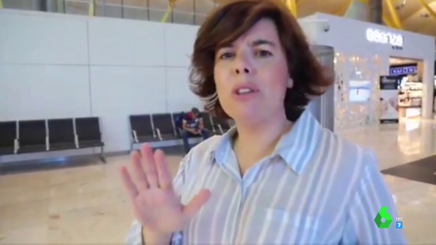 El mon&oacute;logo de Soraya S&aacute;enz de Santamar&iacute;a que podr&iacute;a desvelar su posible puerta giratoria en el mundo de la comedia 