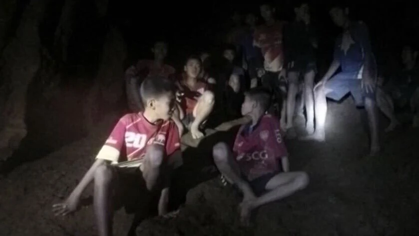 Algunos de los niños atrapados en una cueva de Tailandia