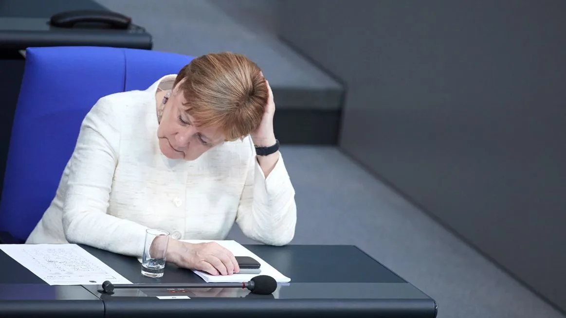 Angela Merkel en el Parlamento de Alemania