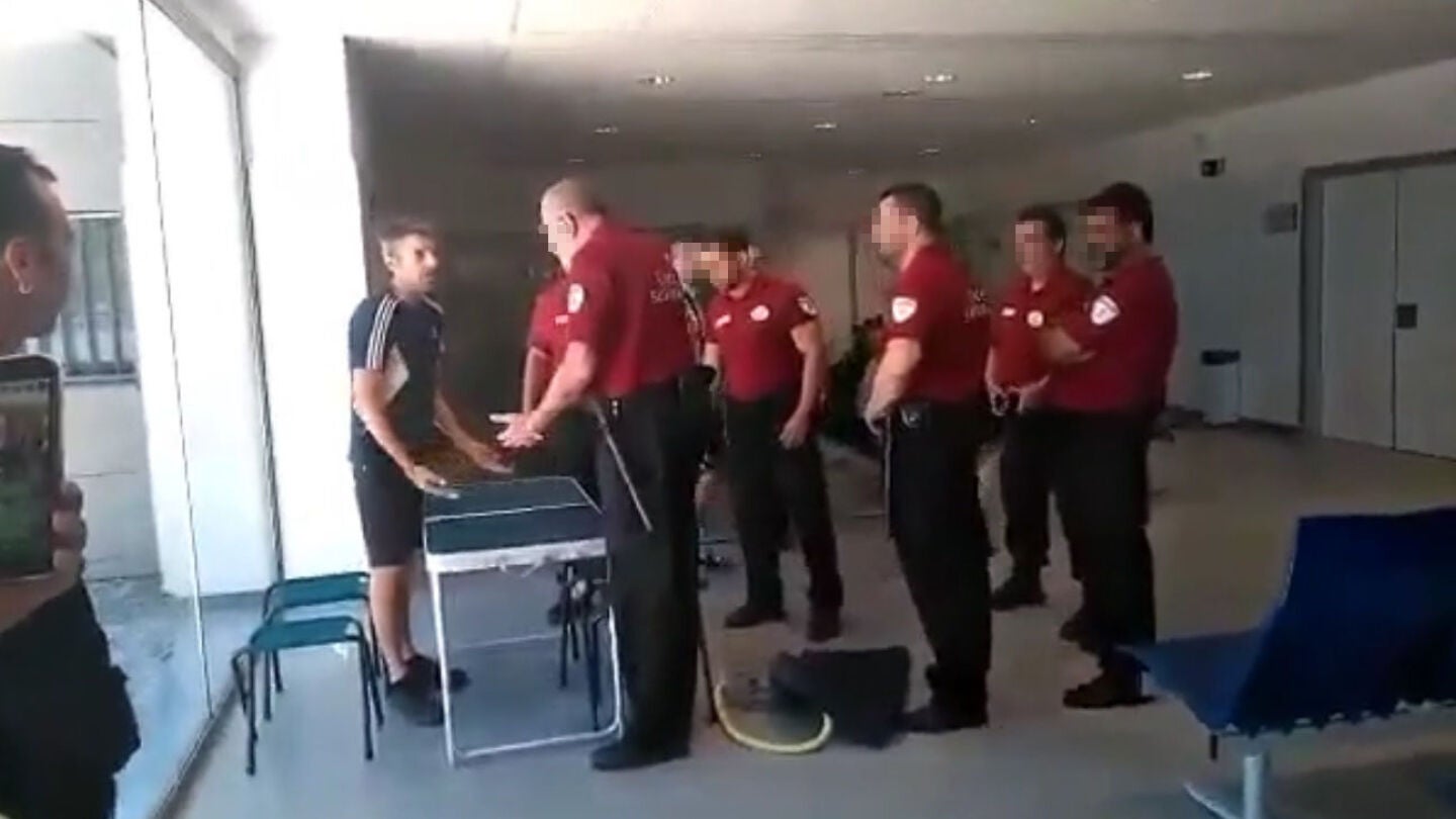 Bronca en el hospital de La L&iacute;nea de la Concepci&oacute;n