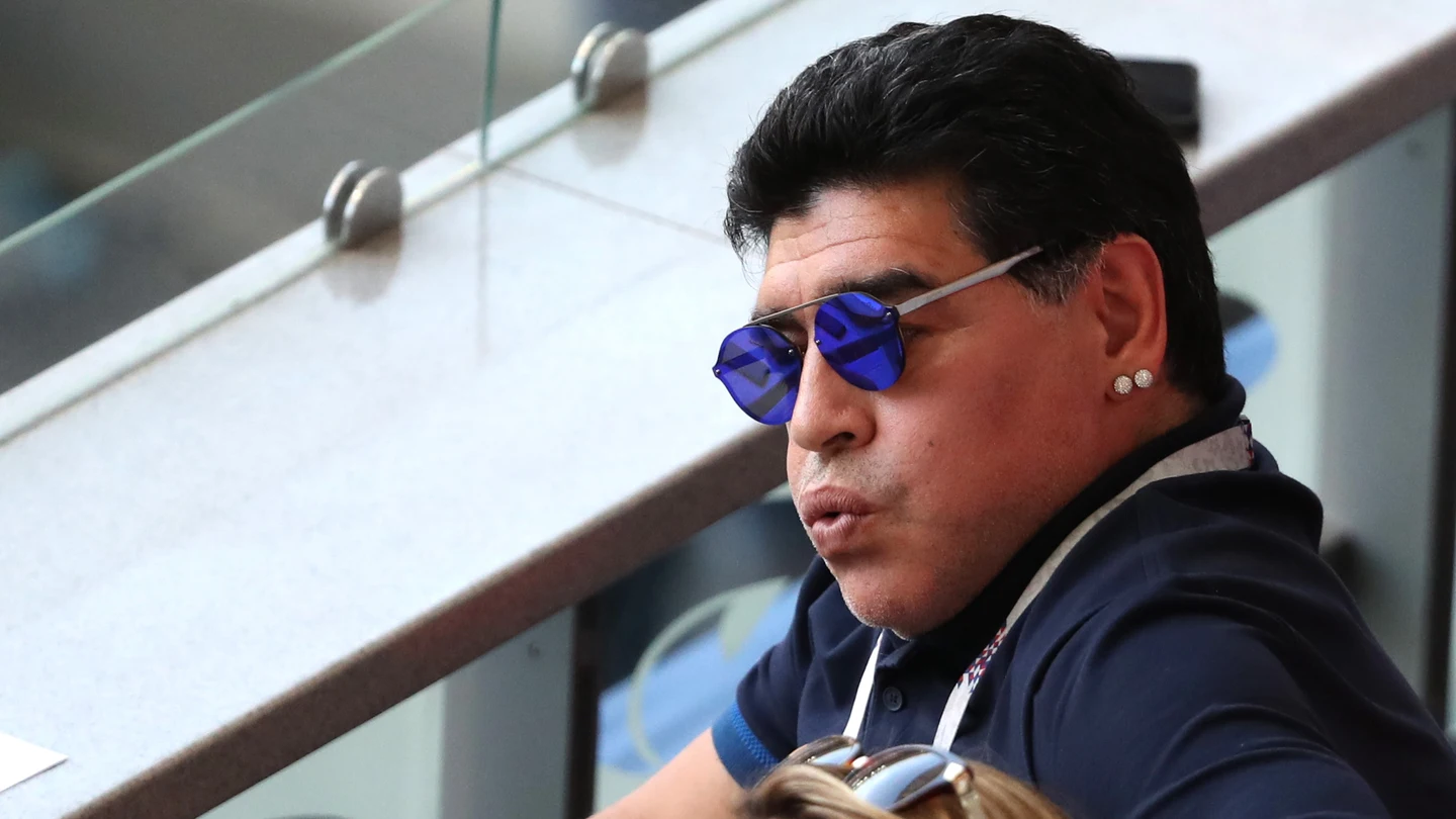 Maradona resopla en el Argentina - Francia Maradona resopla en el Argentina - Francia